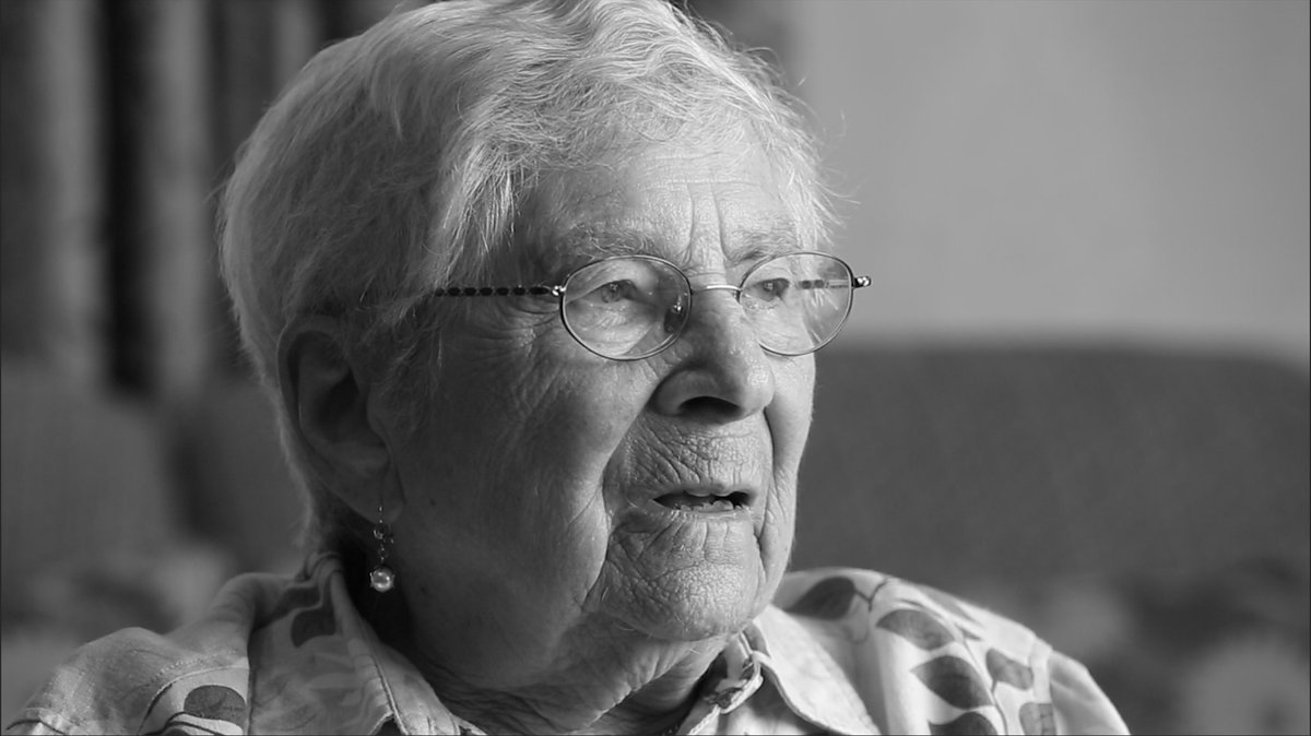 How Old Is Satoru Gojo in One Punch Man Explained